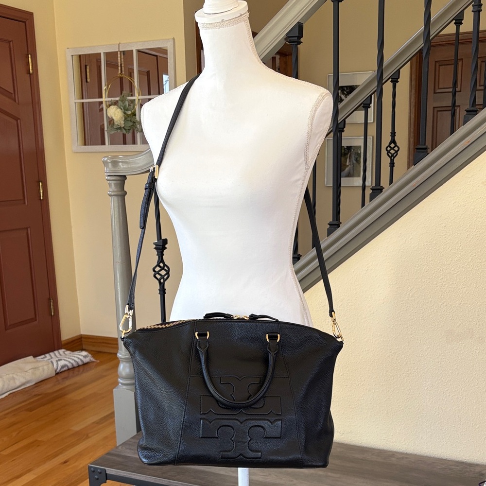 Tory Burch Bombe T Satchel handbag in black leather